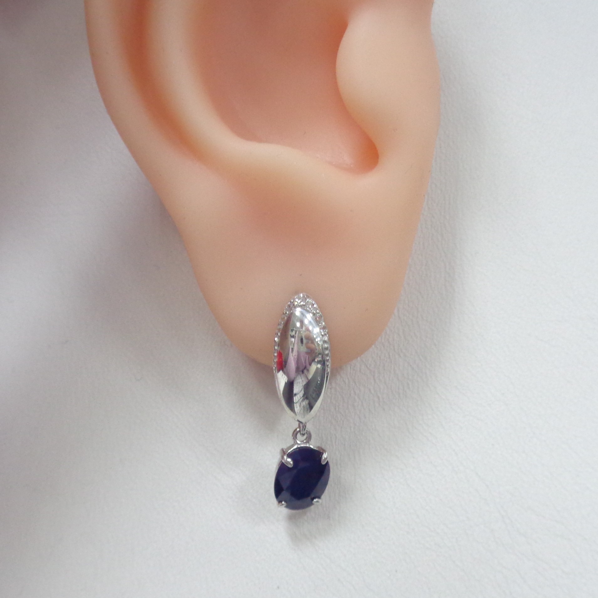 Серебряные серьги с сапфирами